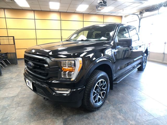 Used 2023 Black Metallic Ford XLT image 3