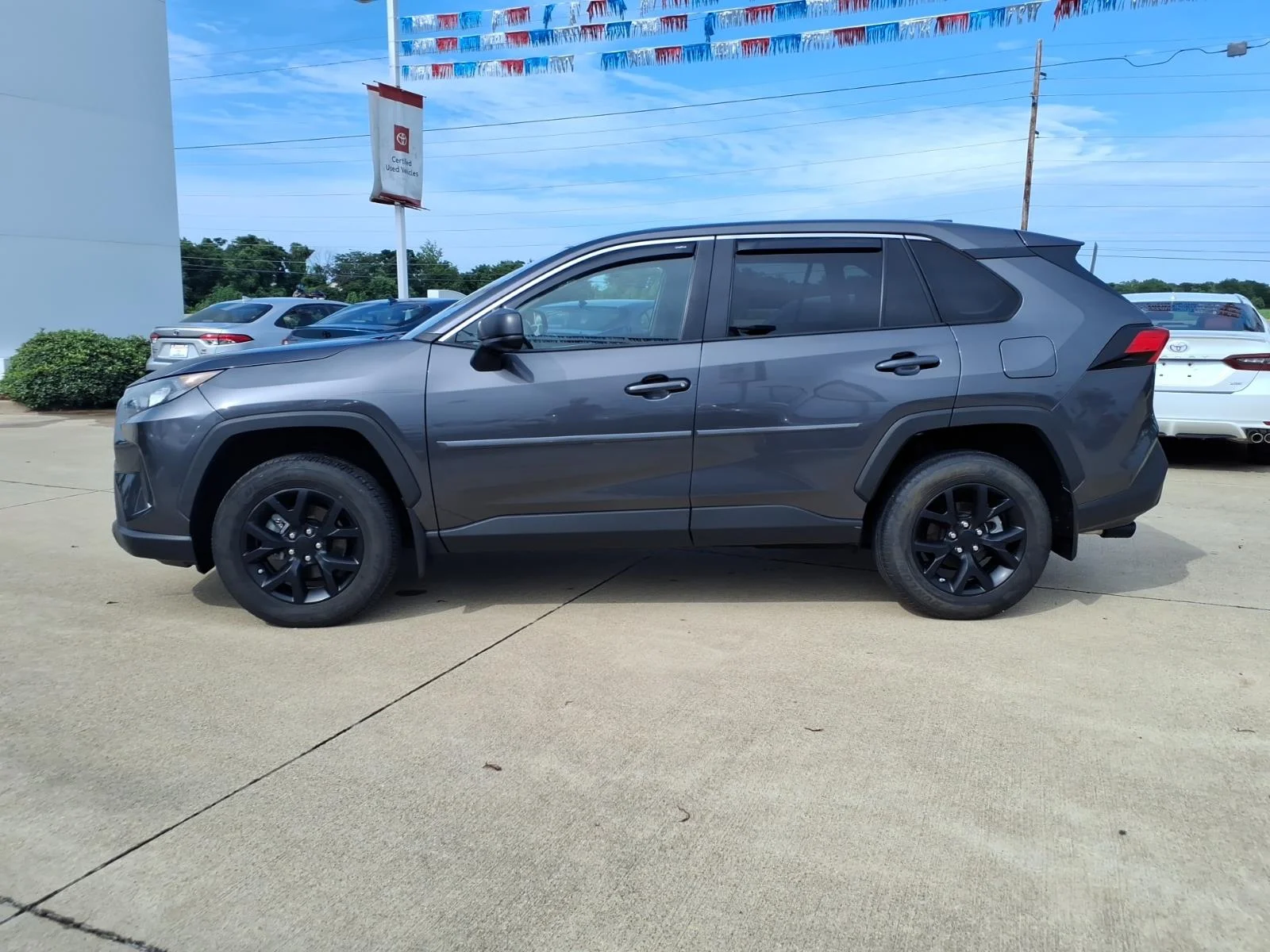Used 2022 Magnetic Gray Metallic Toyota LE image 2