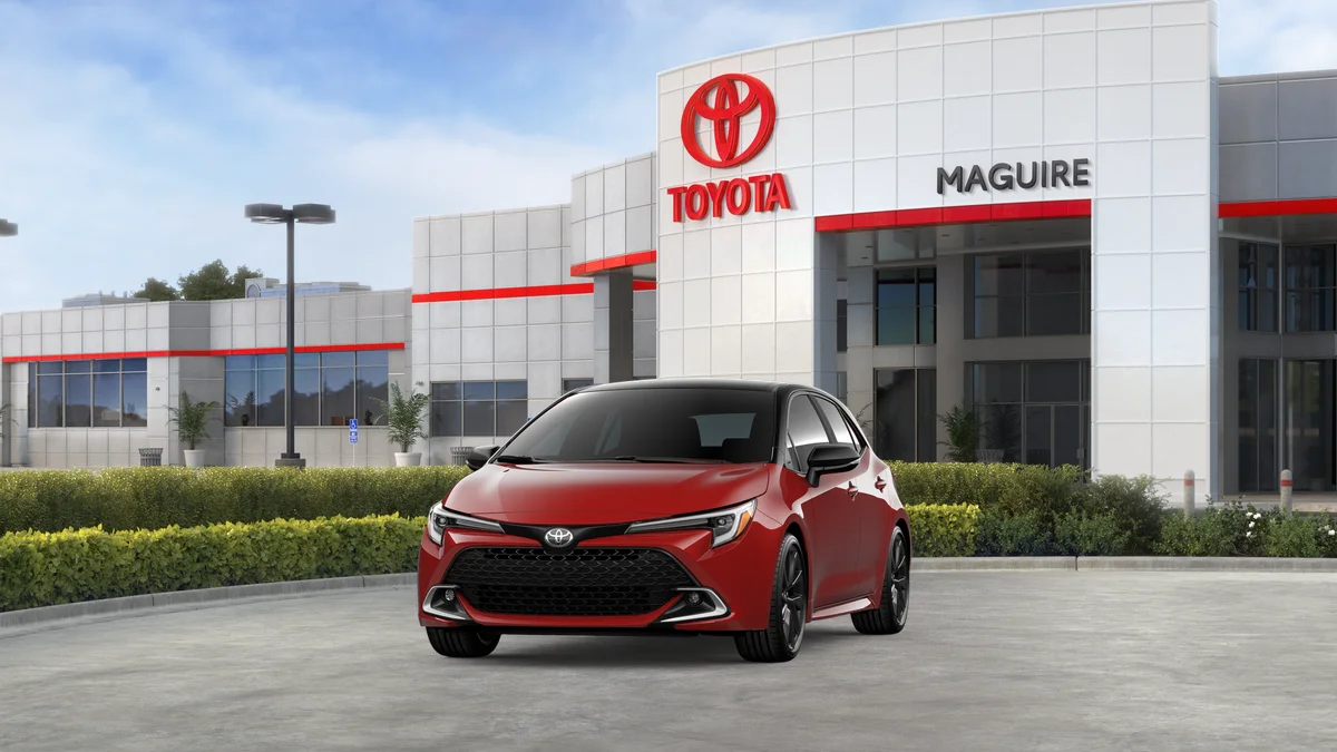 New 2026 Finish Line Red with Midnight Black Metallic roof Toyota XSE image 38