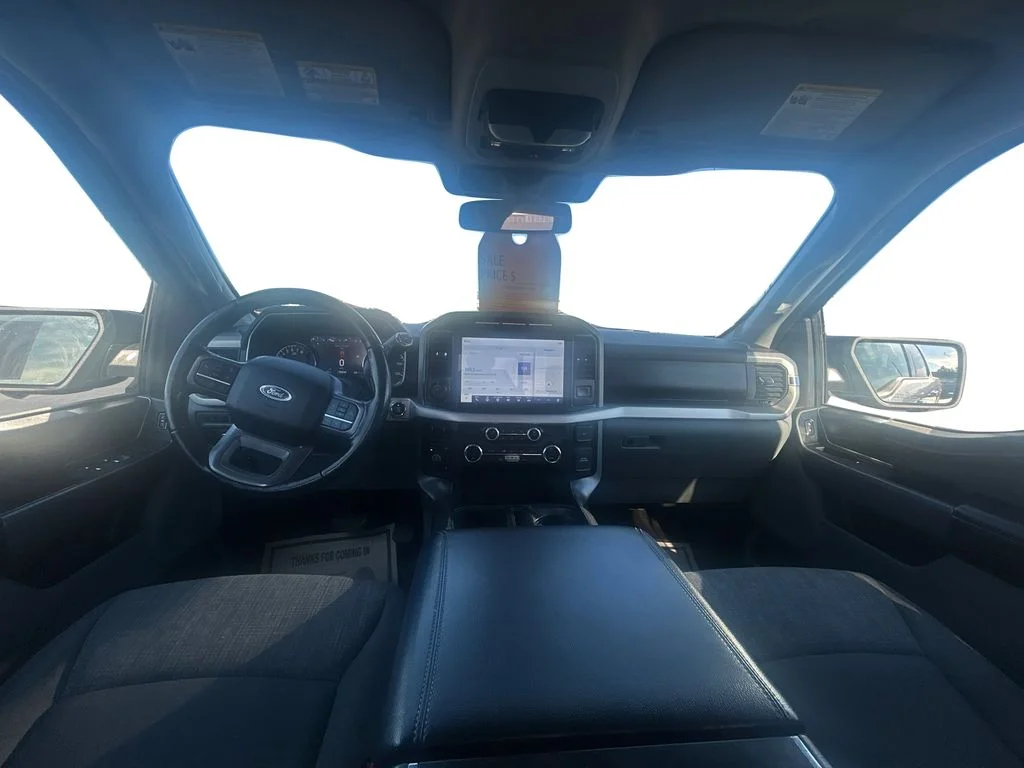 Used 2021 Silver Ford XLT image 9