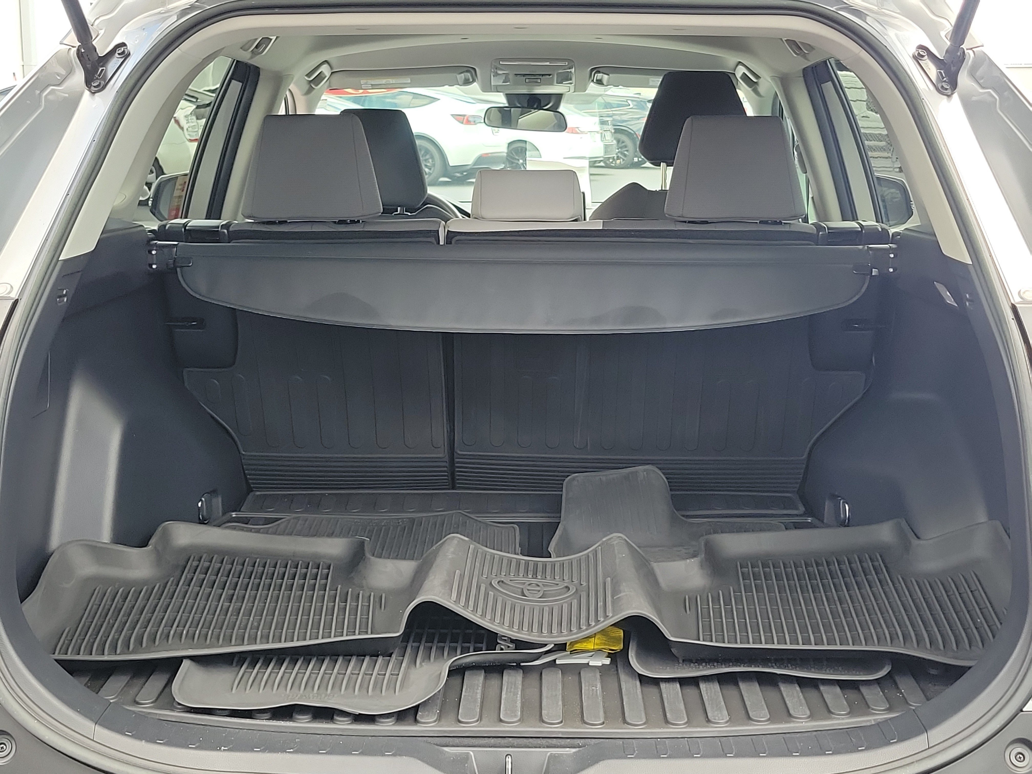 Used 2020 Silver Sky Metallic Toyota XLE image 11