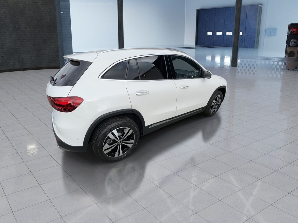 Used 2025  Mercedes-Benz GLA 250 image 8