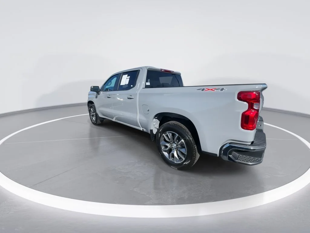 Used 2024 Gray Chevrolet LT image 6