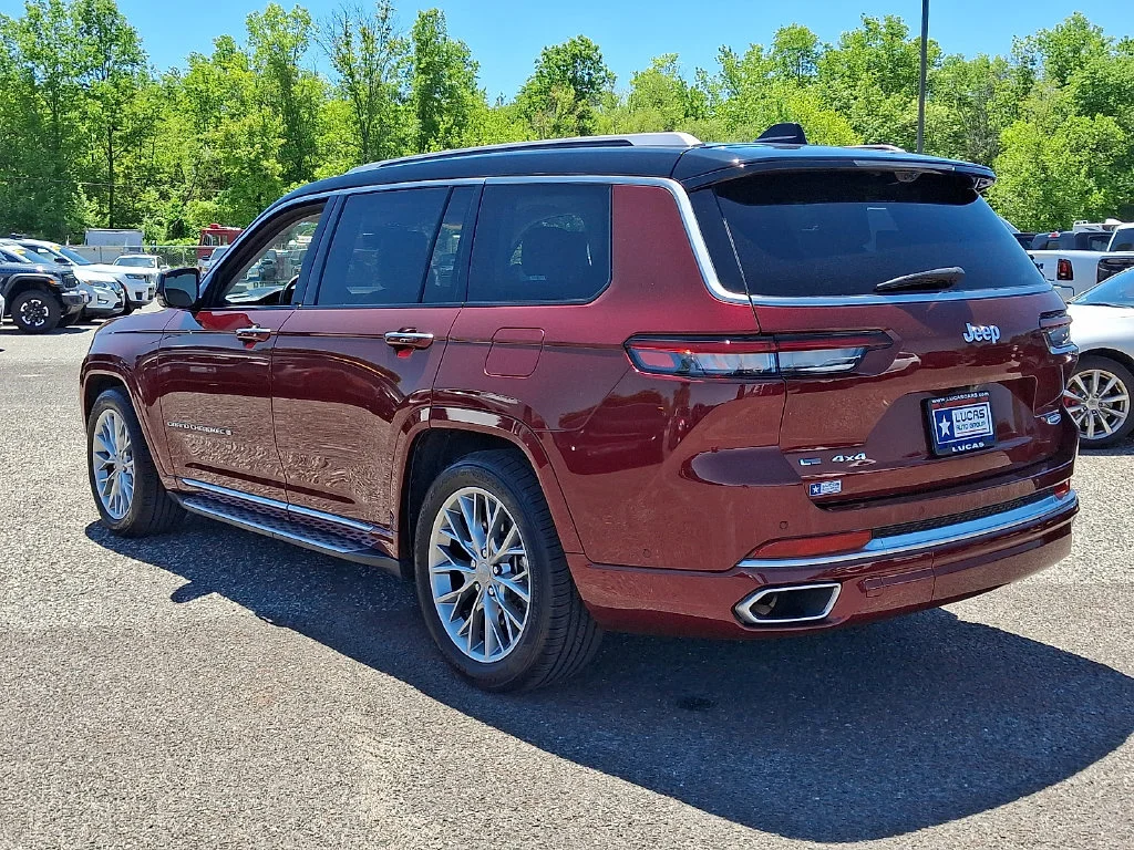 Used 2022 Velvet Red Pearlcoat Jeep Summit image 8