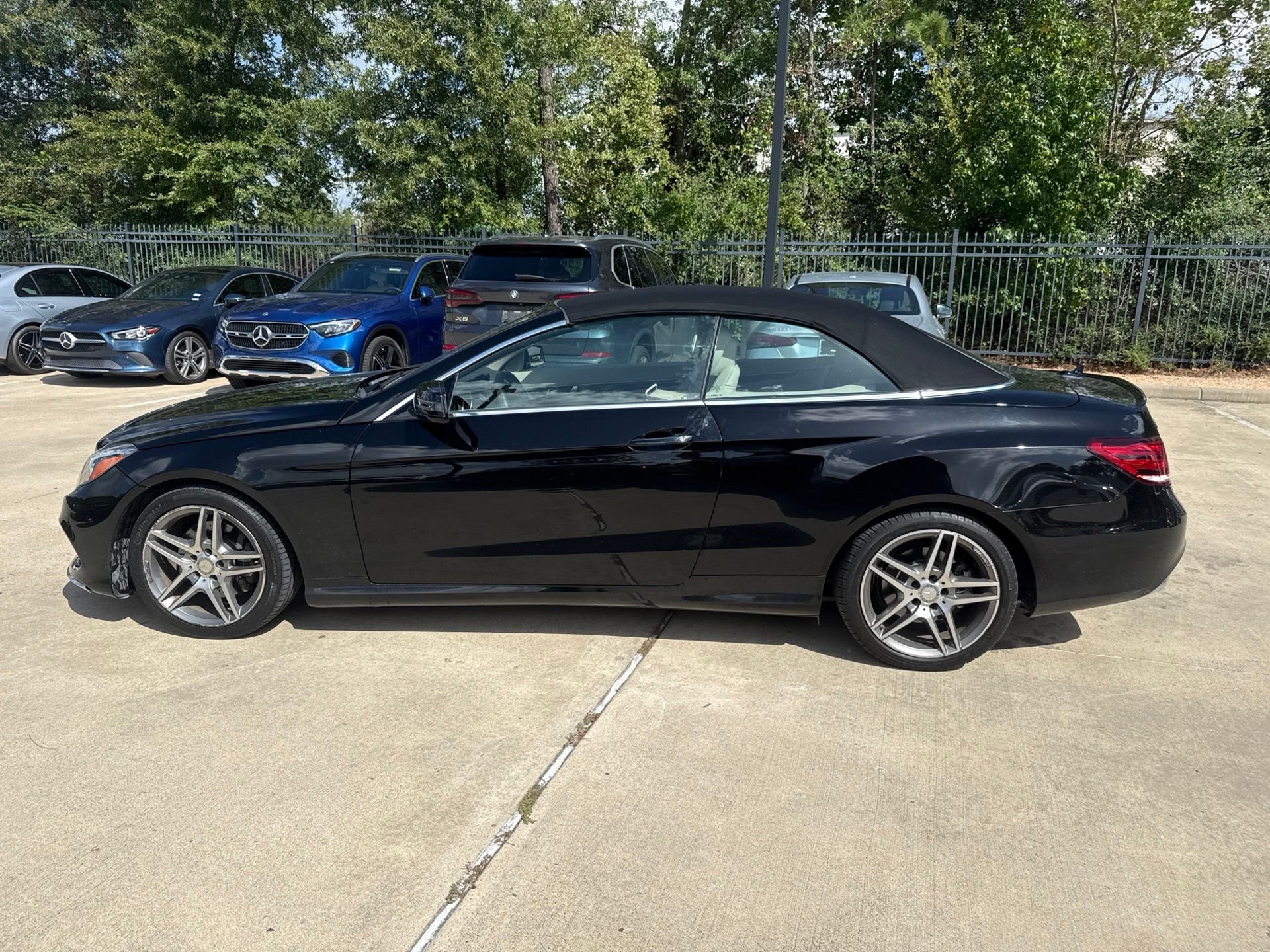 Used 2016 Black Mercedes-Benz E 400 image 7