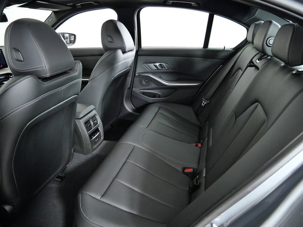 2026 BMW 3 Series 330i - Photo 30