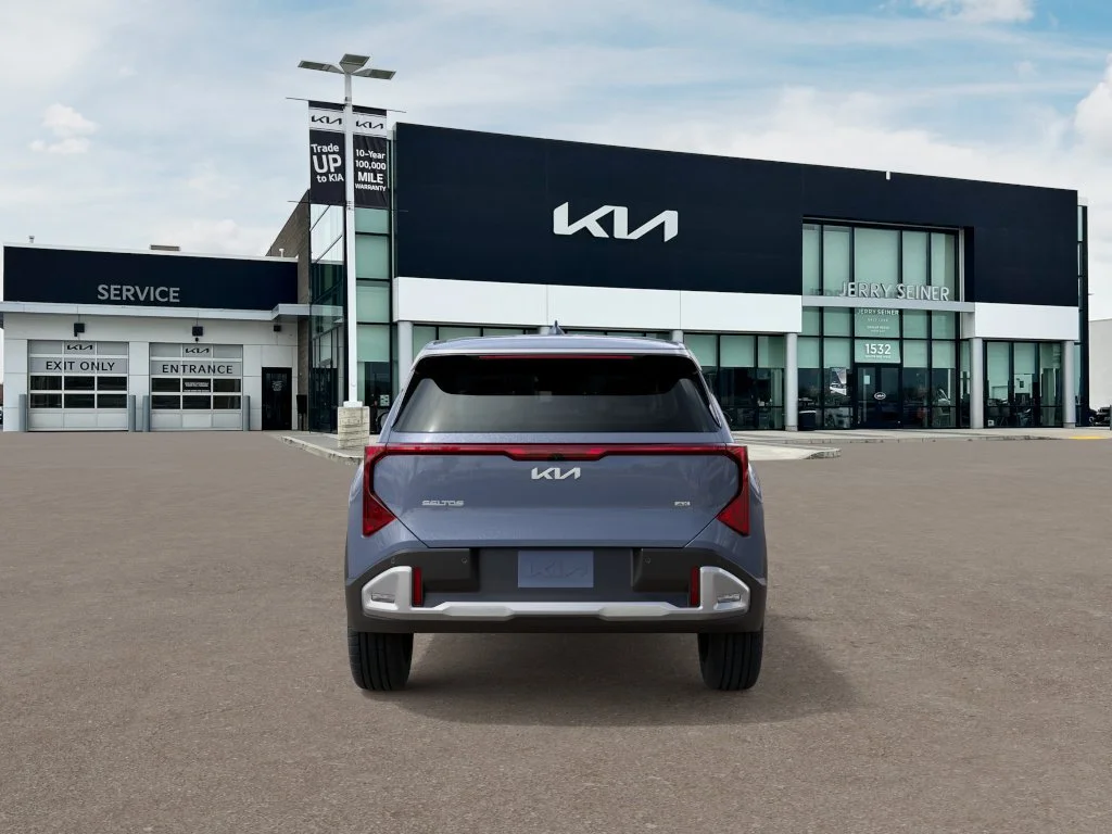 New 2027 Pale Gray Kia S image 5