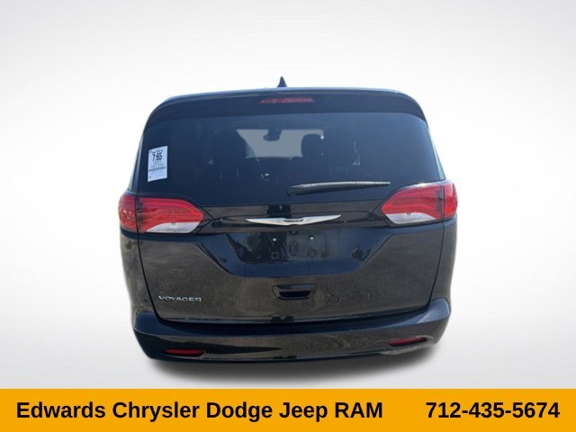 Used 2023 Black Chrysler LX image 6