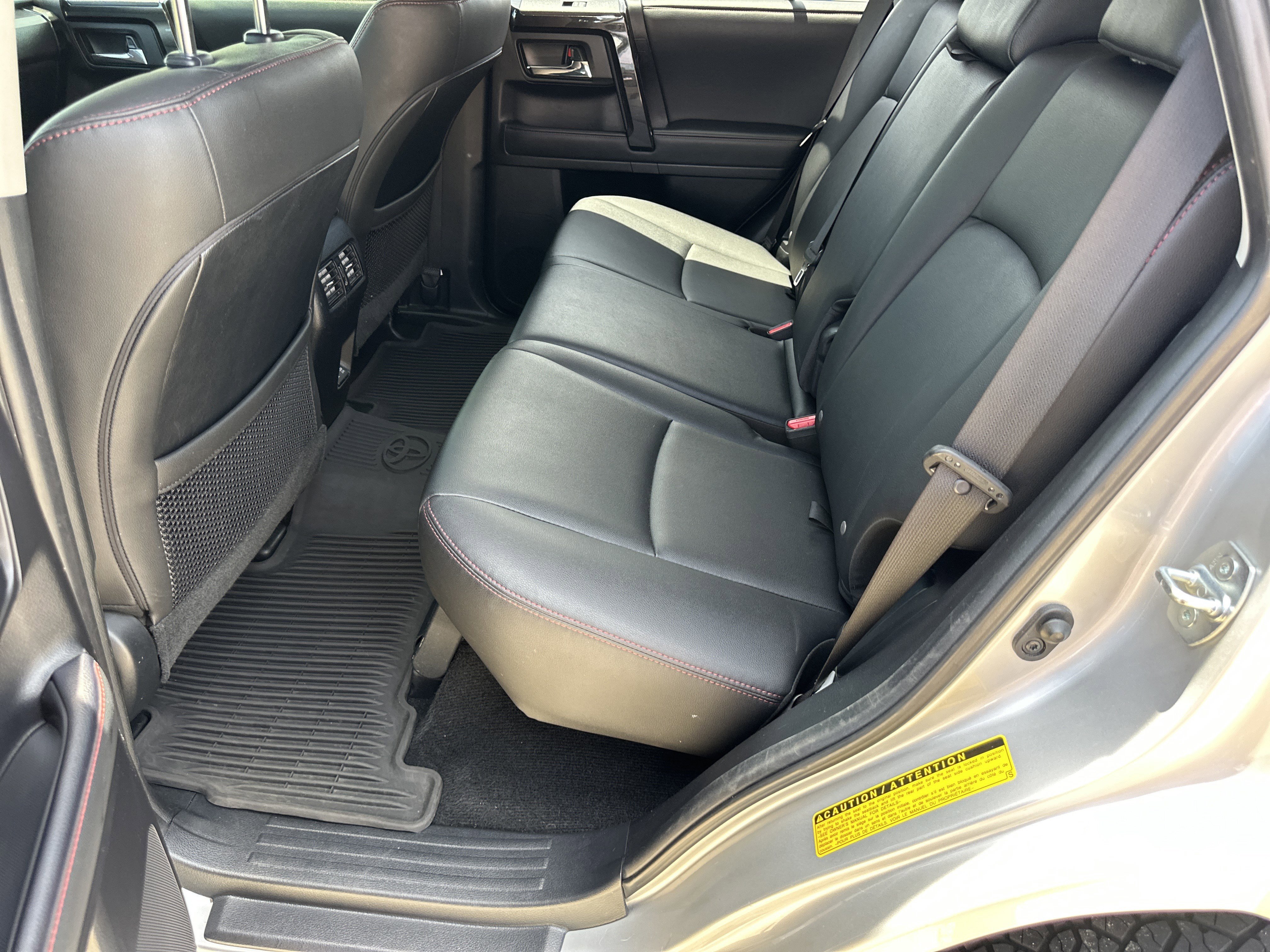 Used 2021 Classic Silver Metallic Toyota Venture image 30