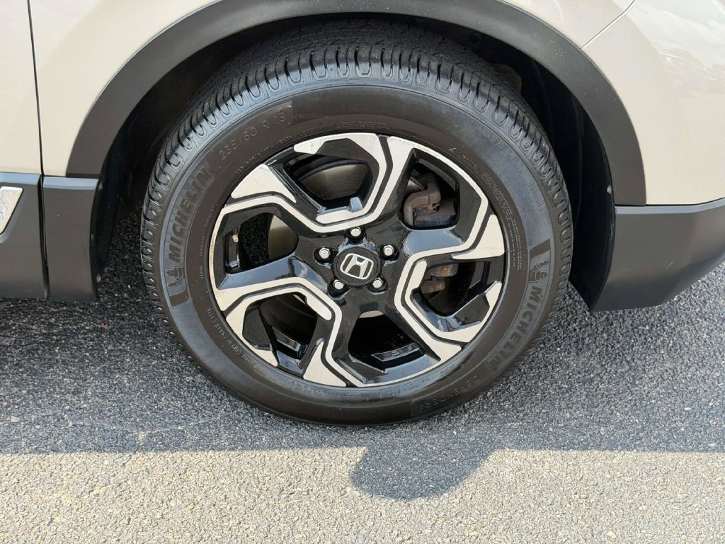 Used 2018  Honda Touring image 25