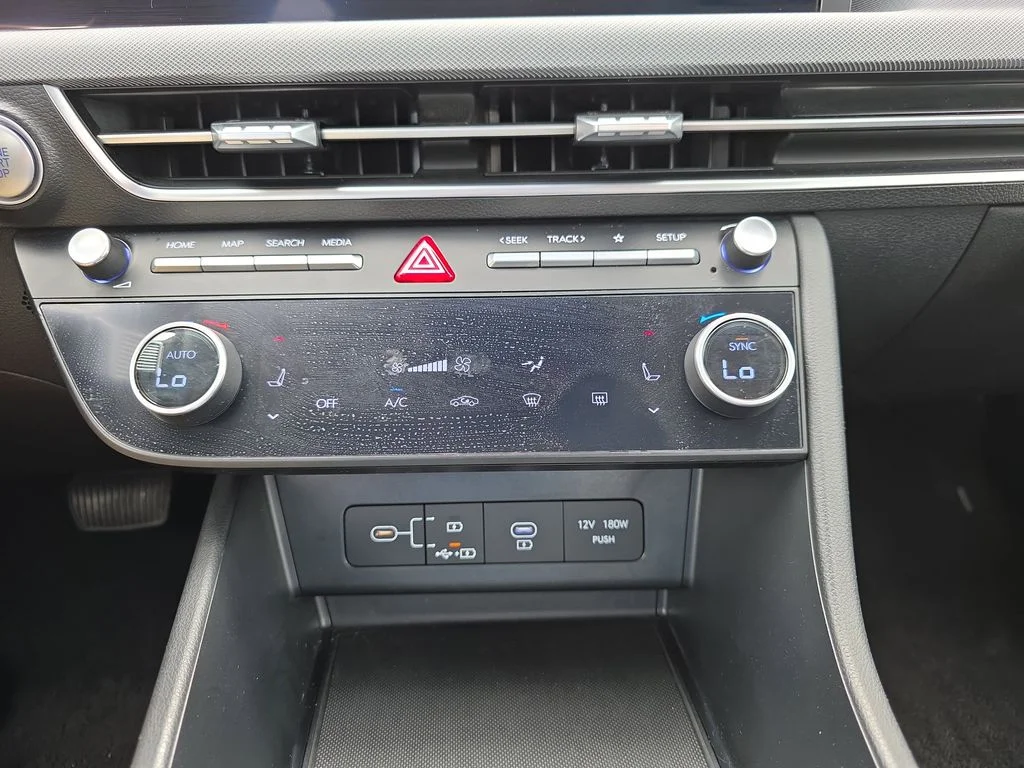 Used 2024 Onyx Black Hyundai SEL image 25