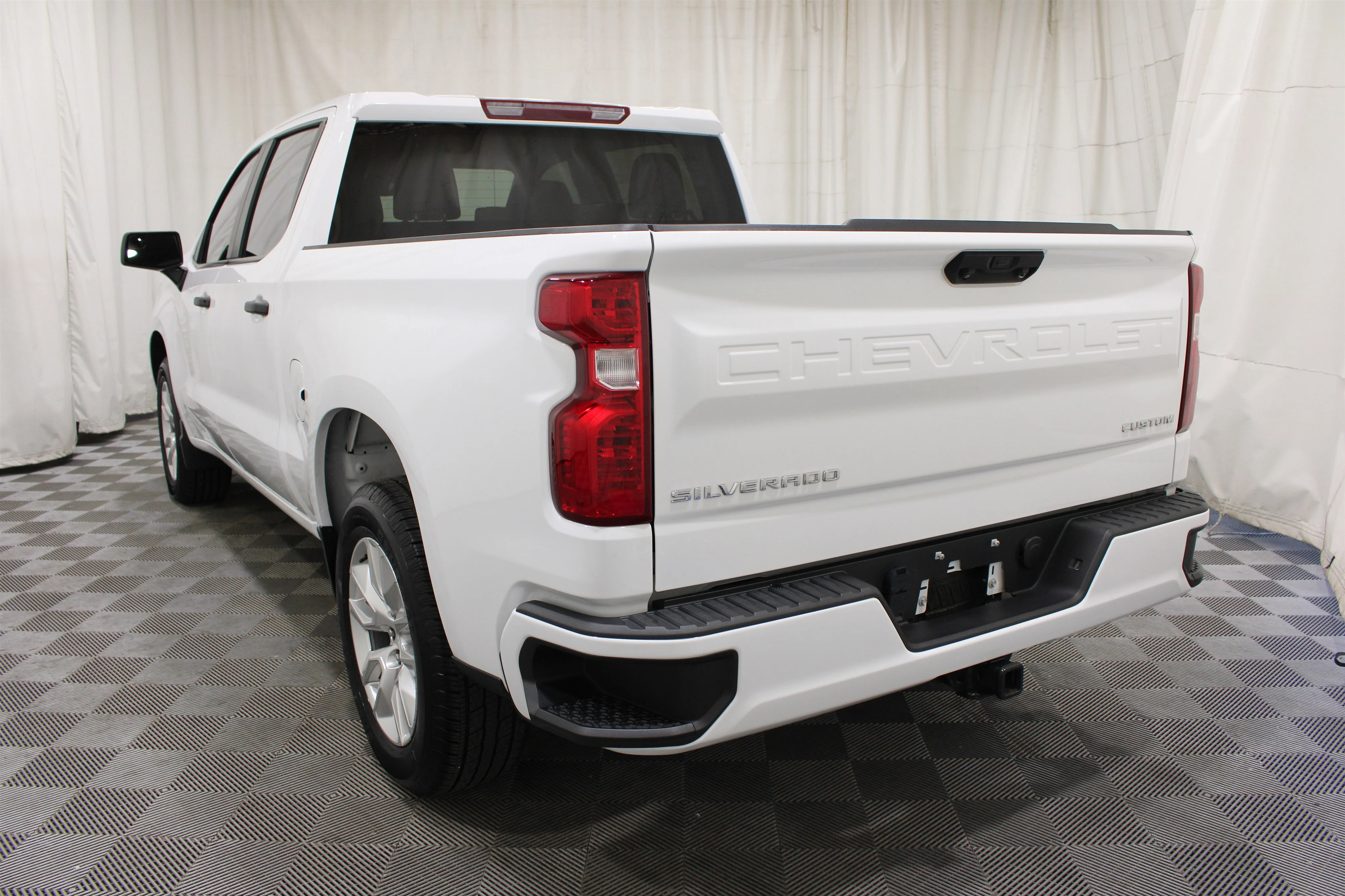 Used 2024 Summit White Chevrolet Custom image 29