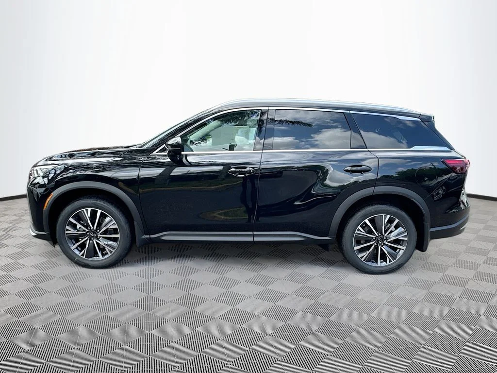 New 2027 MINERAL BLACK INFINITI Luxe FWD image 8