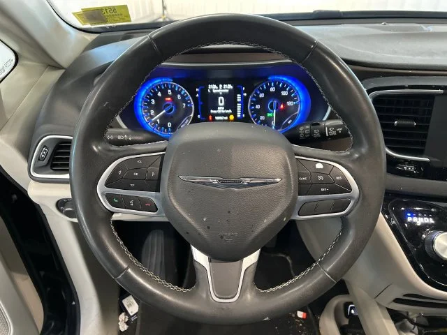 Used 2022 Black Chrysler LX image 16