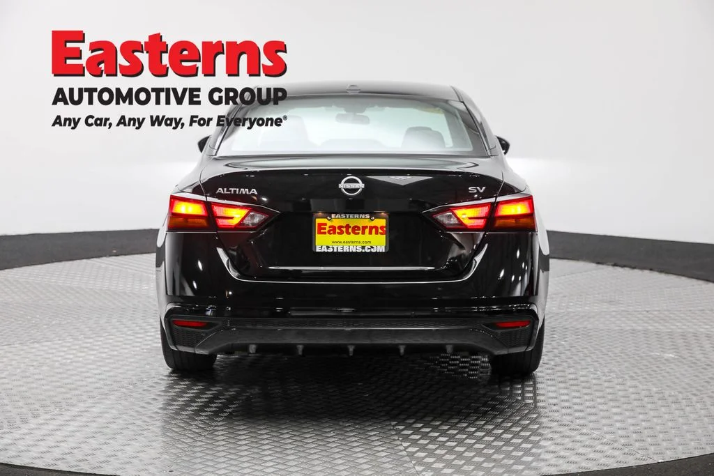 Used 2024 Black Nissan 2.5 SV image 6