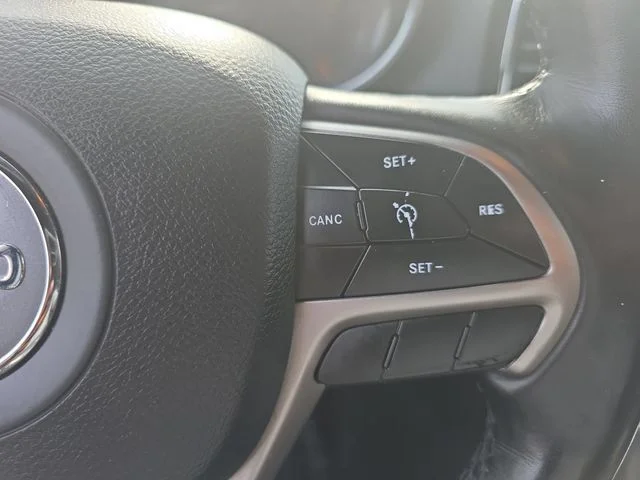 Used 2021 Gray Jeep Laredo X image 18