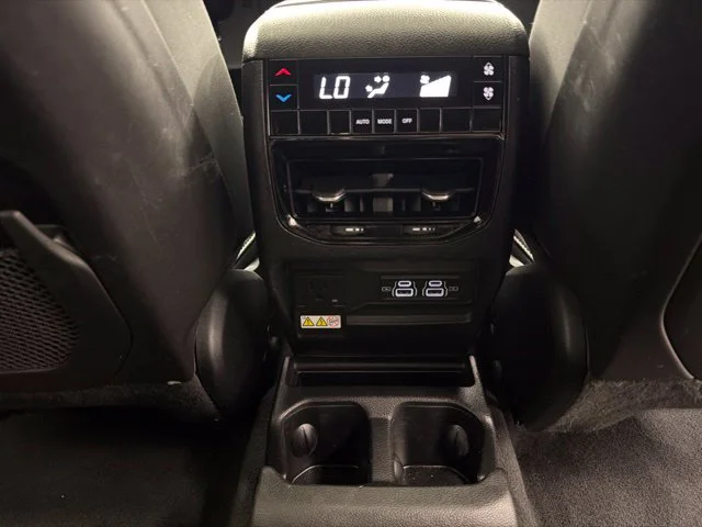 Used 2021 Black Jeep Altitude image 28