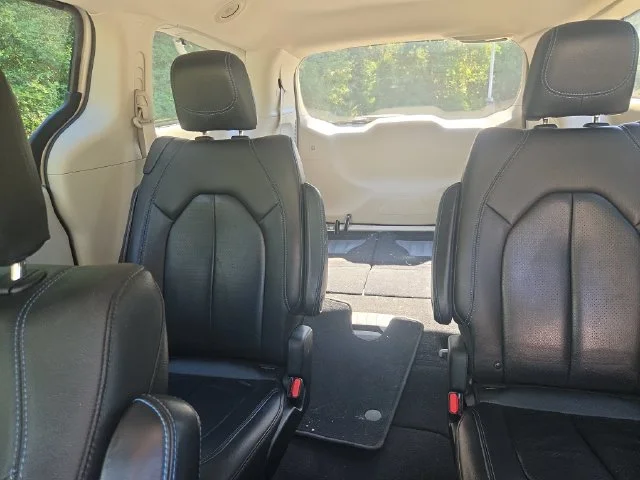 Used 2021 White Chrysler Touring L image 6