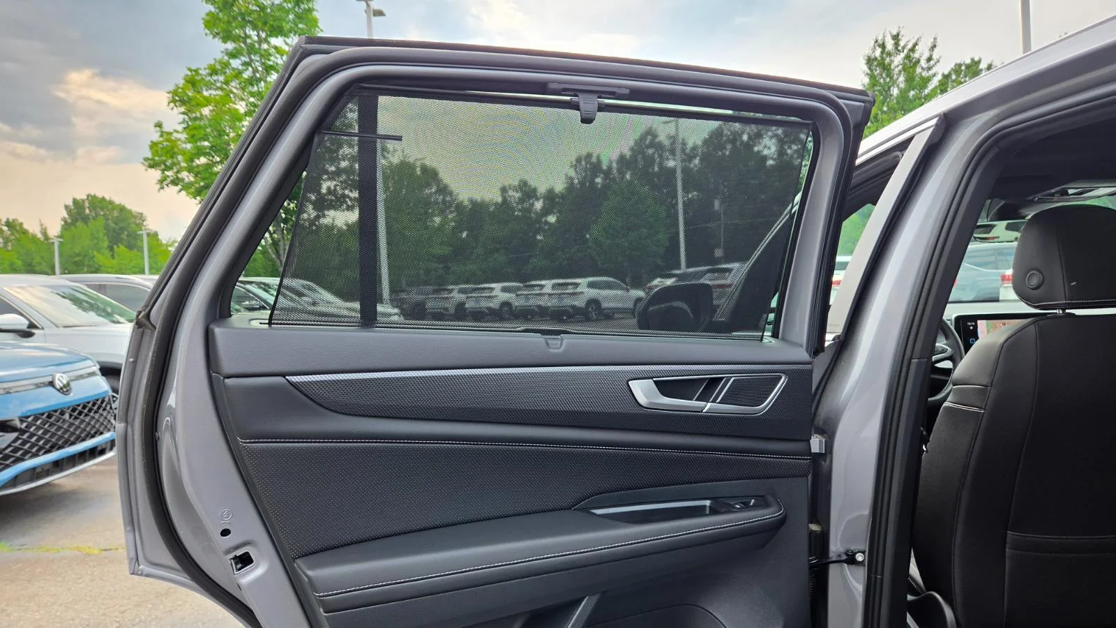 New 2026 silver mist metallic Volkswagen 2.0T SEL image 40
