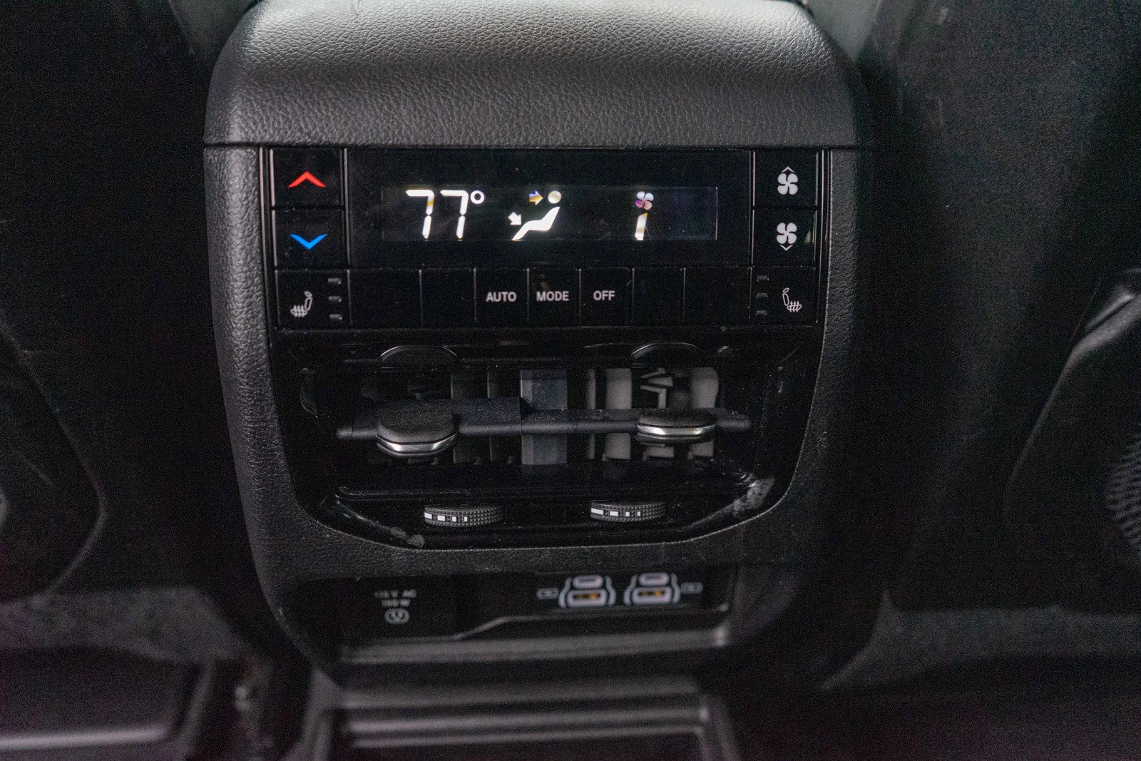 Used 2023 Bright White Clearcoat Jeep Limited image 32
