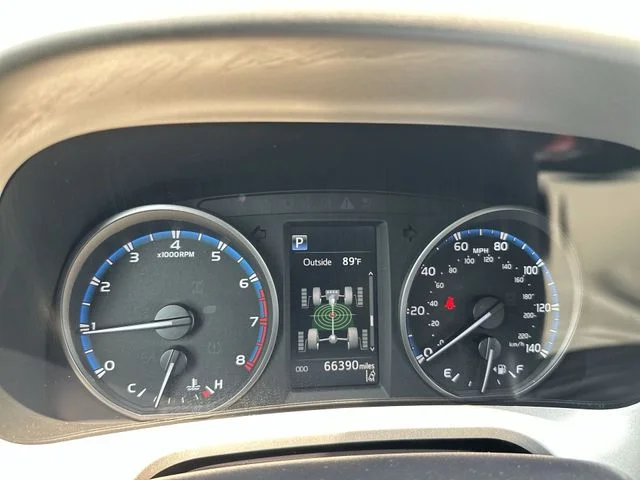 Used 2017 Blue Toyota XLE image 12