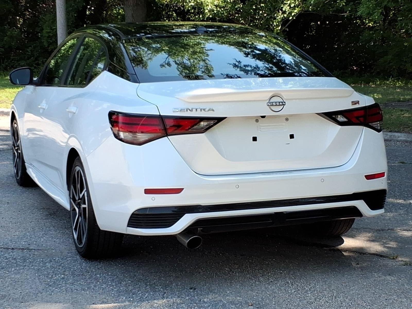 Used 2025 Aspen White Tricoat/Super Black Nissan SR image 14