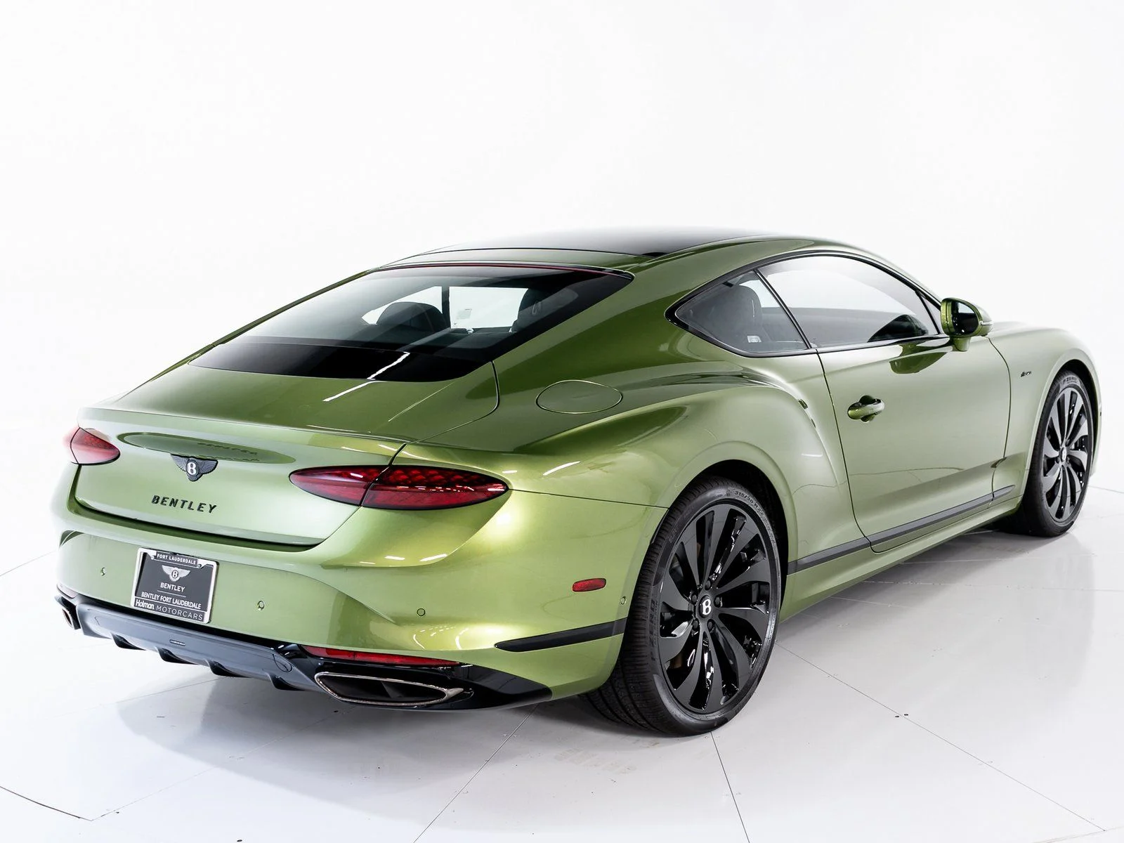 New 2026 Tourmaline Green - by Mulliner Bentley Azure image 5