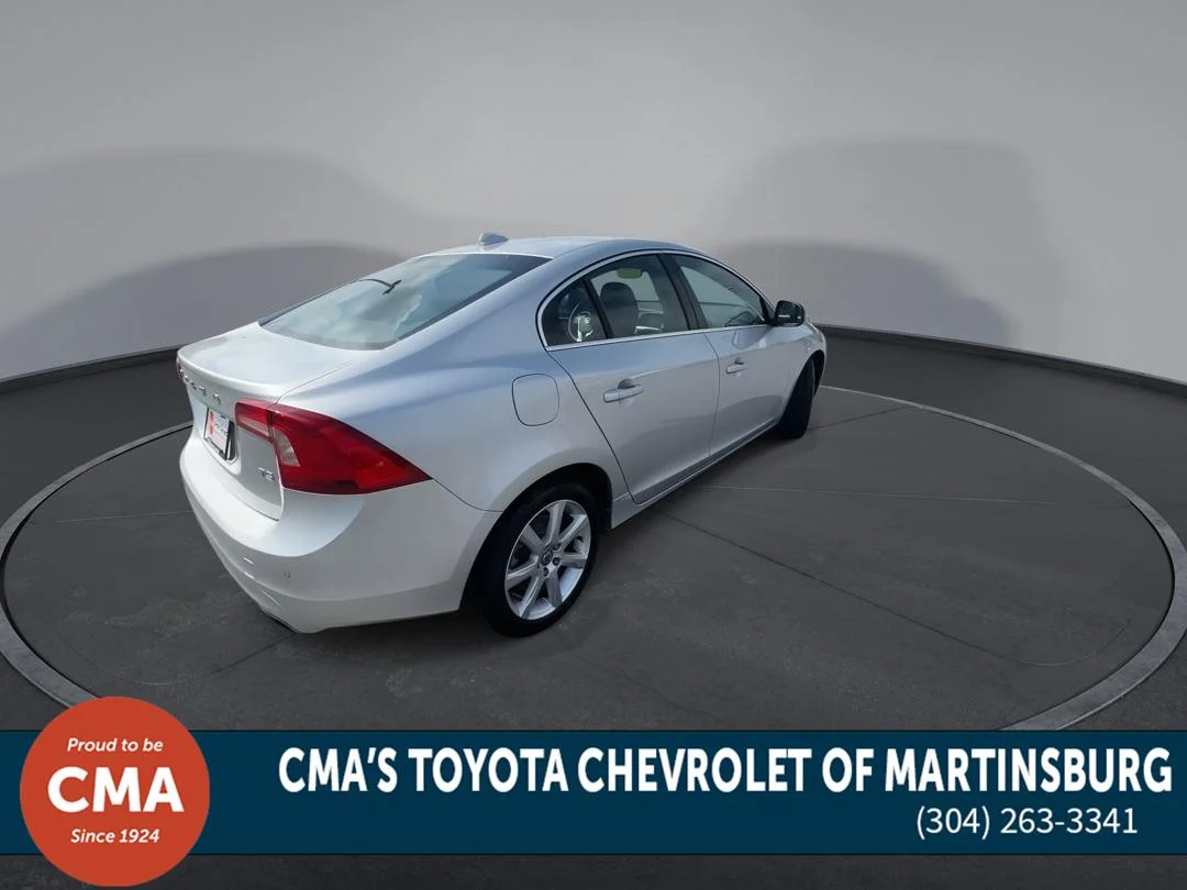 Used 2016 Bright Silver Metallic Volvo T5 Drive-E Premier image 8