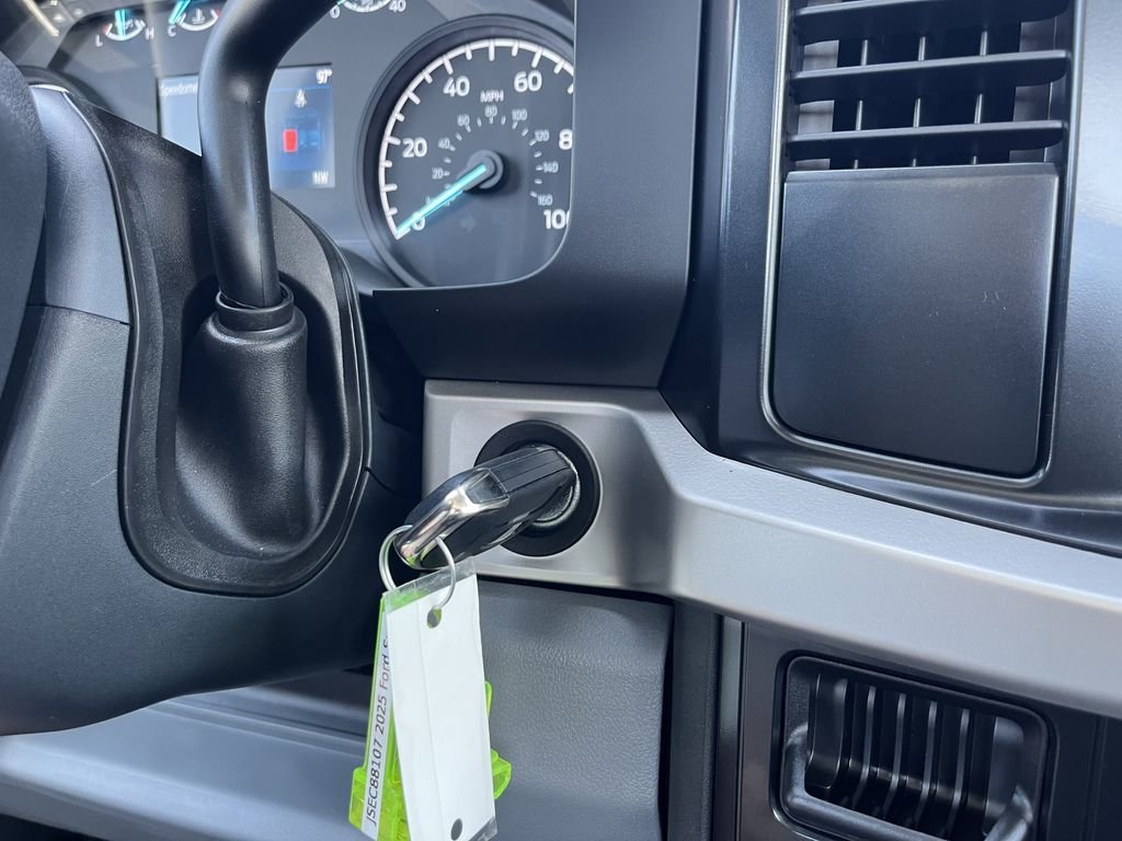 2025 Ford F-250 Super Duty XL - Photo 24