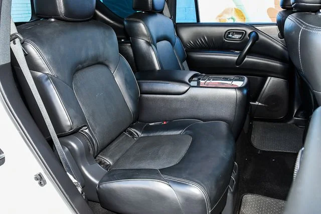 Used 2022 White Nissan SL image 30