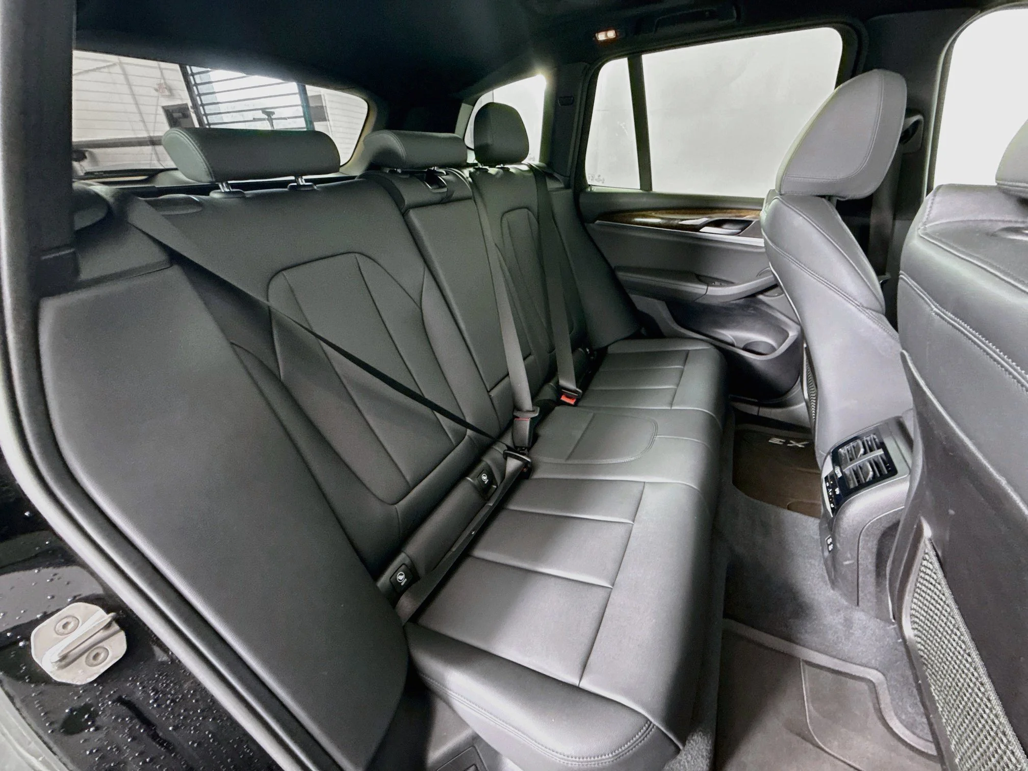 Used 2020 Jet Black BMW xDrive30i image 26