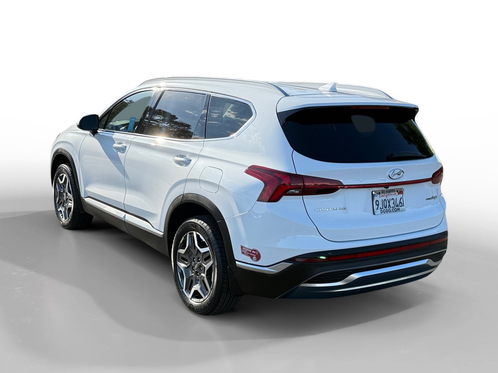 Certified Used 2023 White Pearl Hyundai SEL Convenience image 3