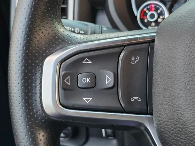 New 2026 Diamond Black Crystal Pearl-Coat Exterior Paint RAM Tradesman image 22