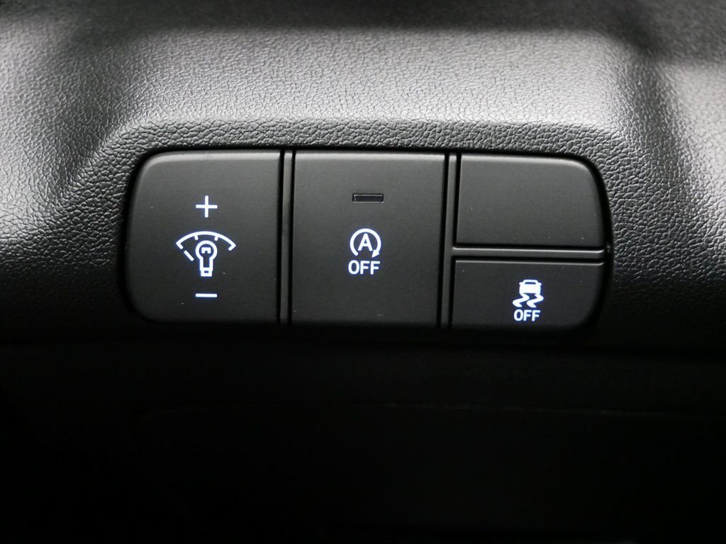 2025 Hyundai Elantra SE - Photo 21