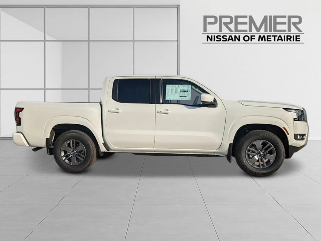 2025 Nissan Frontier SV - Photo 6