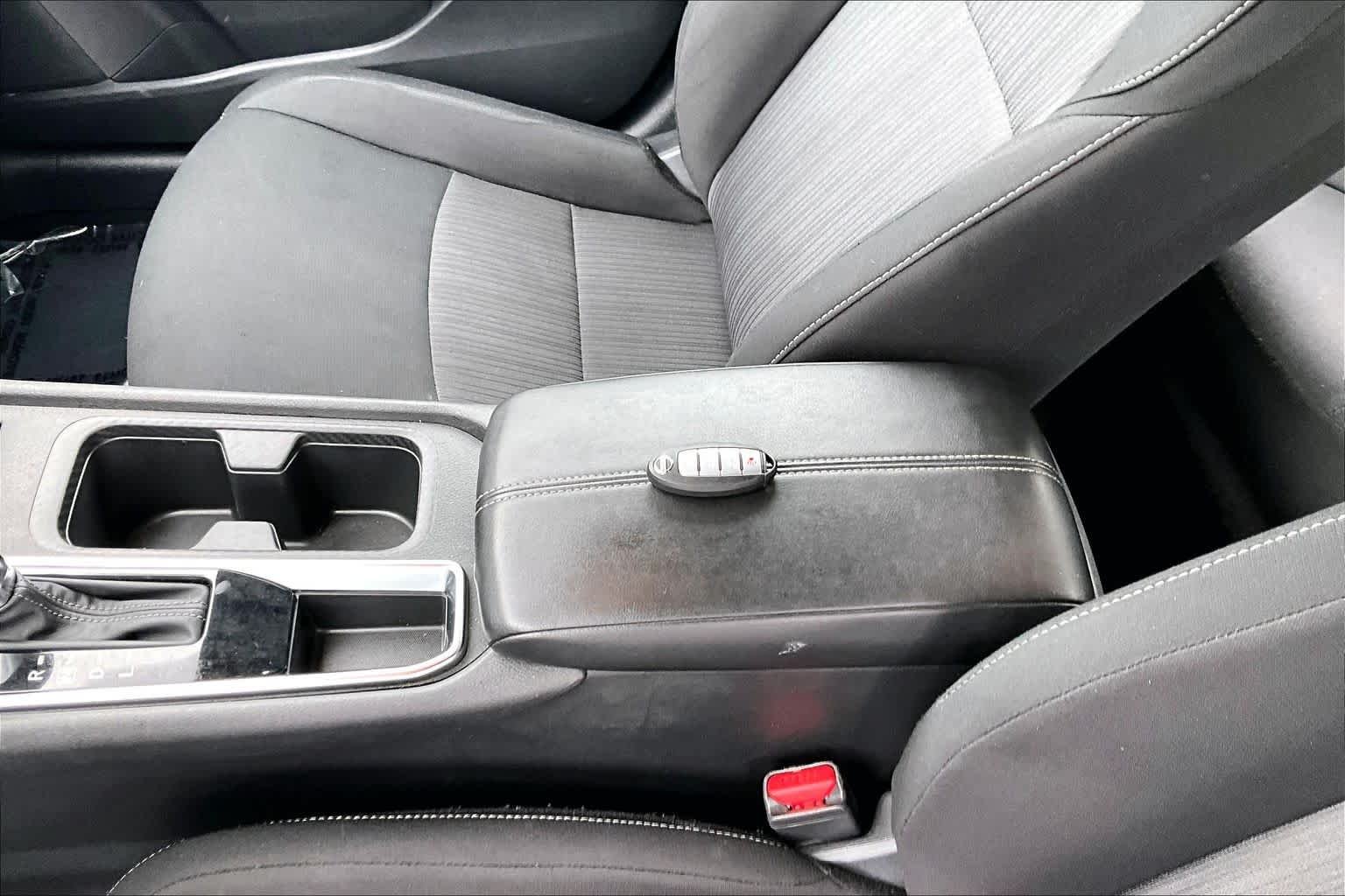 Used 2022 Brilliant Silver Metallic Nissan SV image 14