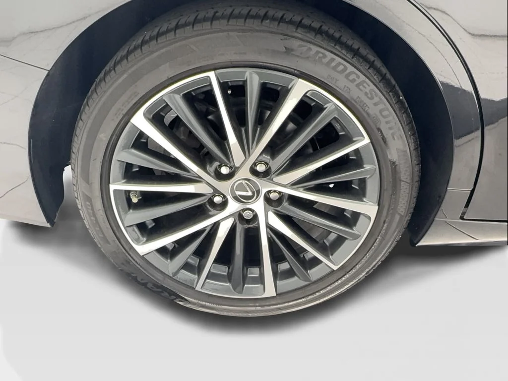 Used 2024 Black Lexus 350 image 16