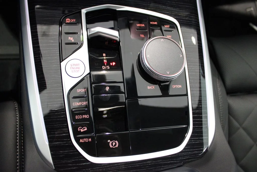 New 2026 Black Sapphire Metallic BMW xDrive40i image 15