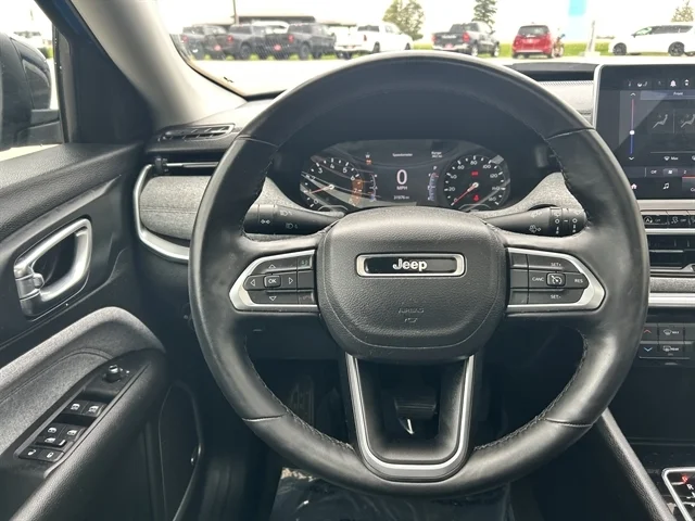 Used 2022 Blue JEEP Latitude Lux image 22