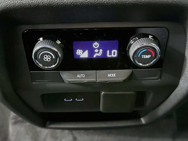 New 2027 Mosaic Black Metallic Chevrolet LT image 24