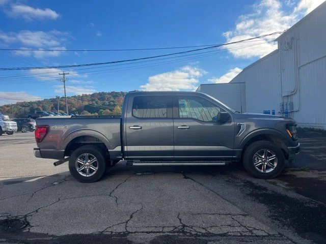 Used 2025  Ford XLT image 3
