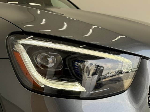 Used 2022 Selenite Gray Metallic Mercedes-Benz GLC 300 image 32