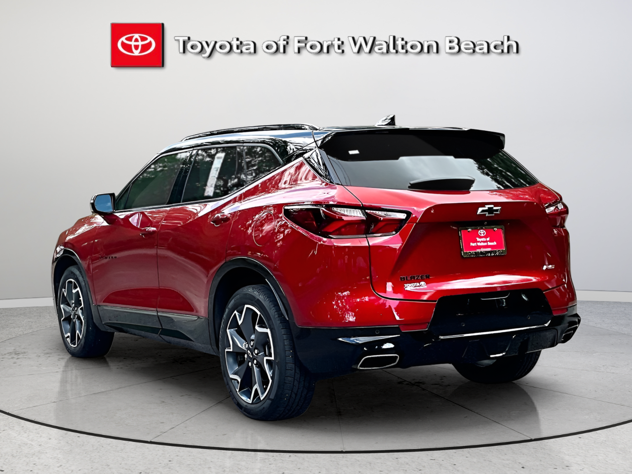 Used 2022 Red Chevrolet RS image 4