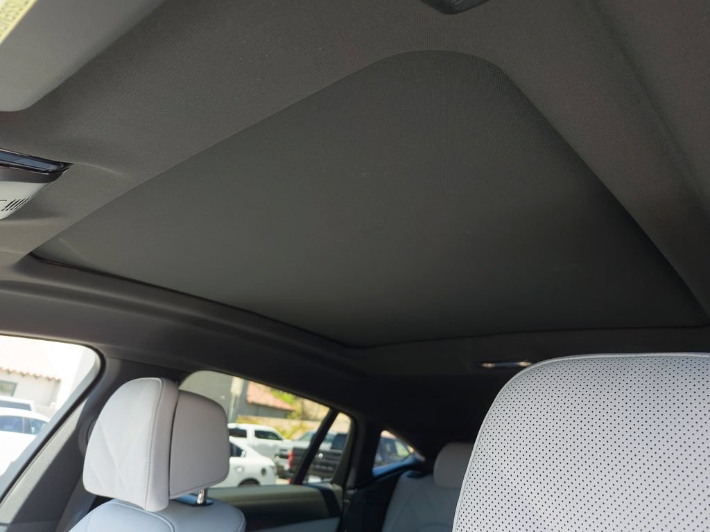 New 2027 Brooklyn Grey Metallic BMW xDrive40i image 9