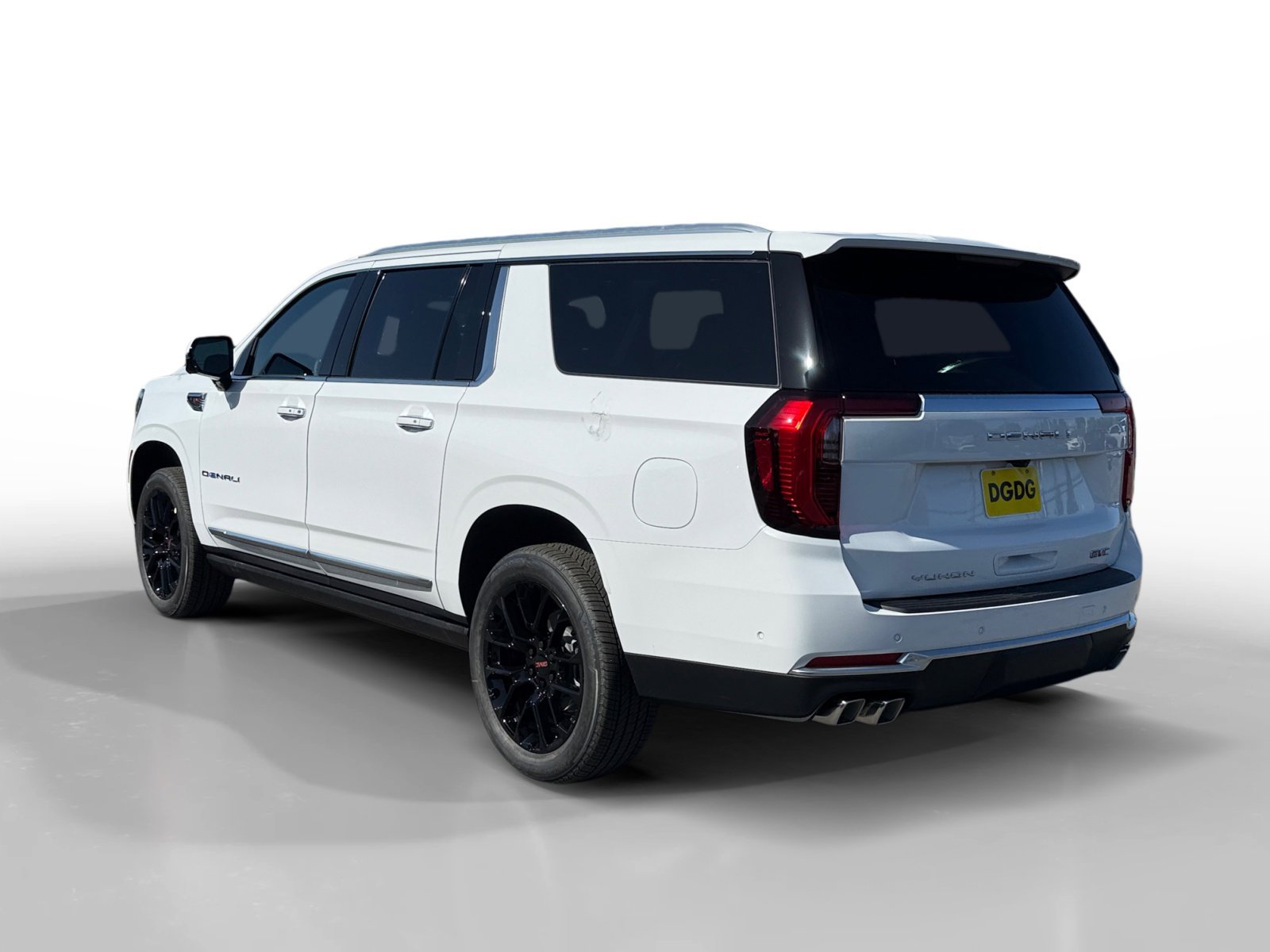 2026 GMC Yukon XL Denali - Photo 3