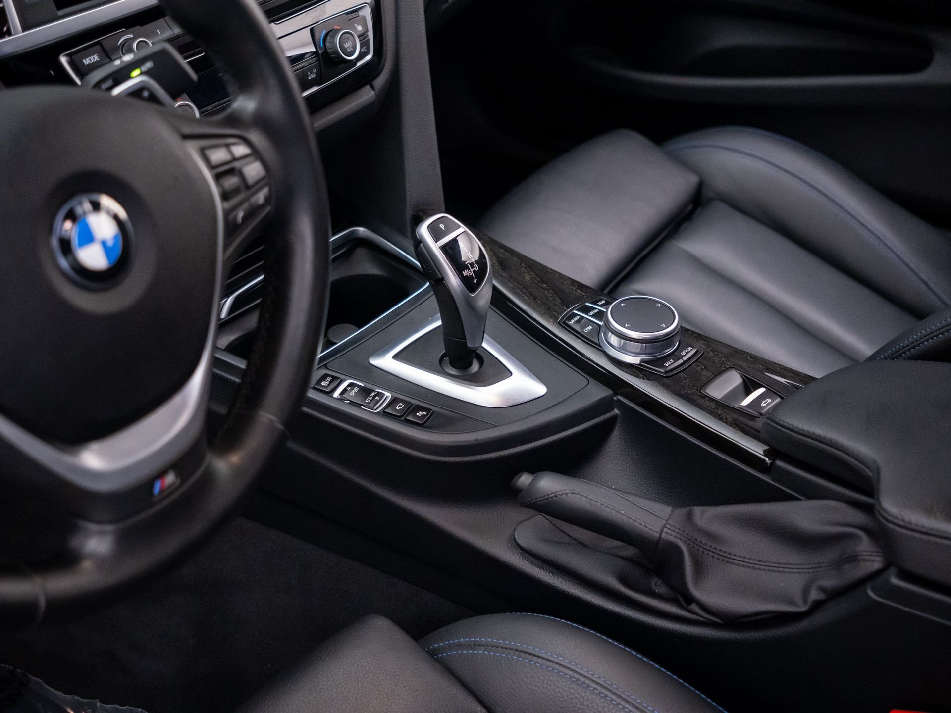 Used 2020 Black BMW 440i xDrive image 13