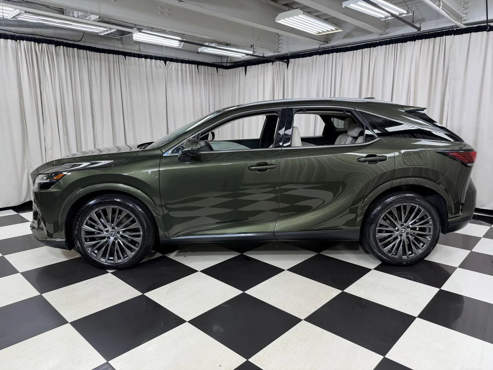 Used 2023 Nori Green Pearl Lexus RX 350 Luxury image 4
