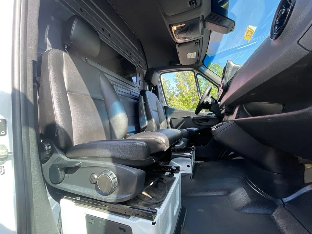 Used 2022 White Mercedes-Benz Cargo 170 WB image 15