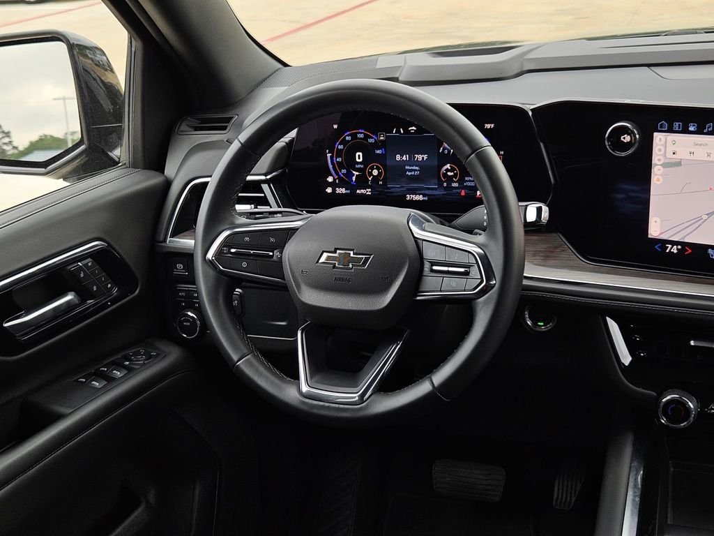 Used 2025 Black Chevrolet Z71 image 18