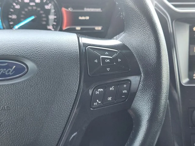 Used 2019 Oxford White Ford XLT image 30